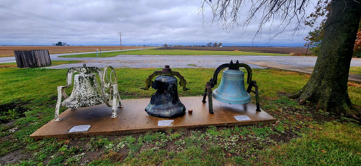 Dewsdrop's tweet photo. A series of bells now at the consolidated Presbyterian Church on U.S. 67 outside of Macomb, IL. https://t.co/0WYGmFP3ha