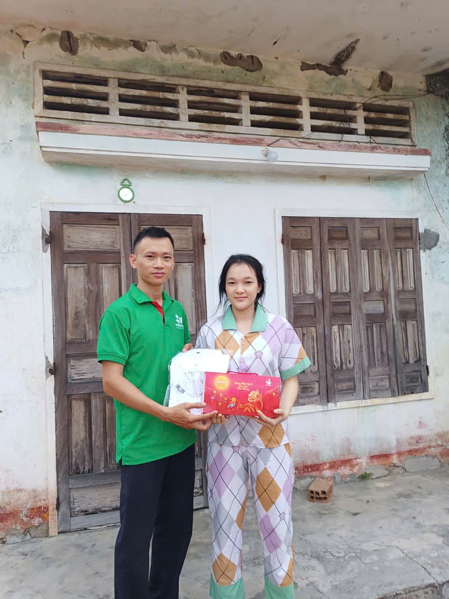 THÀNH VIÊN QUỸ TÍCH CỰC TẠI BÌNH ĐỊNH
Anh Đặng Ngọc Vũ là một trong các thành viên của Quỹ có doanh nghiệp tại tỉnh Bình Định, đây cũng là nơi anh được sinh ra và lớn lên, có lẽ đó cũng là một phần nguyên nhân anh rất tâm huyết với các trẻ có hoàn cảnh khó