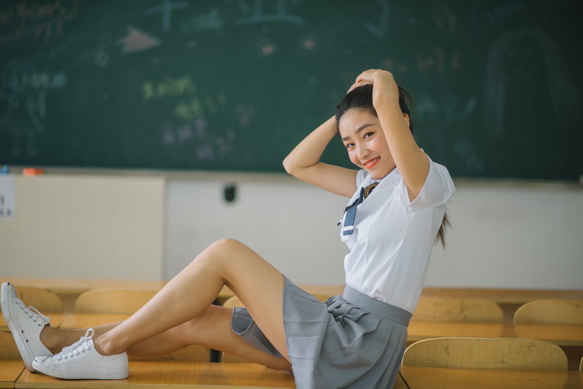 毕业小姐姐写真[553P+3.37G] #眼镜娘 #眼镜妹 #毕业照 #女大学生 #写真 
No.110524 预览全套尺度看置顶或私信 投稿：@007share 
眼镜娘圈子：https://t.co/VSeJDJ4Yn7 https://t.co/gy7ta73xTE