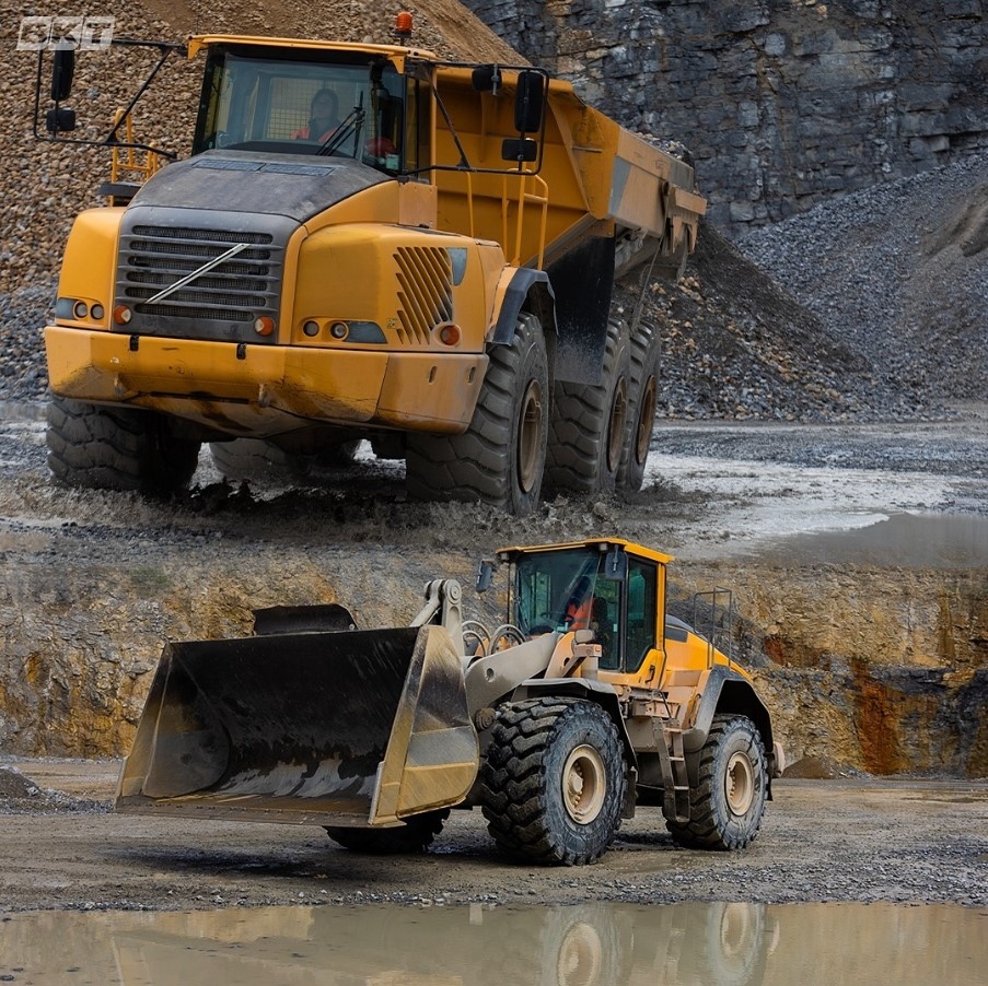 Tradefaire_Int's tweet photo. Rain or shine, BKT Tyres deliver unmatched performance on the toughest terrains! 🌧️💪 

In the wettest mining conditions, BKT Tyres keep your equipment moving reliably and efficiently. Built for durability, trusted for any challenge. 

#BKTTires #OTR #mining #ToughTerrain #Mi... https://t.co/n2W3pjcbbb