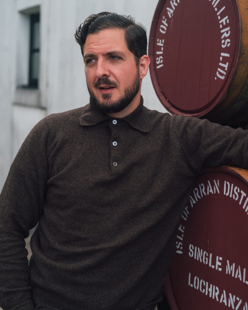 mallochs_'s tweet photo. Sports Collar vibes from a recent trip to Scotland by our friends @mickaelkorausch and @hanson_leatherby_photography who visited the Isle of Arran and the Isle of Mull

We certainly wouldn’t mind a dram from the distillery 🥃 https://t.co/ColWEaGHYg