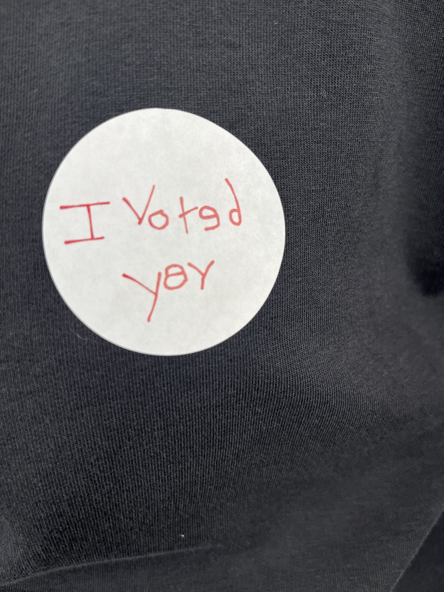 baileywandering's tweet photo. @vinylswift89 We had a contest so a bunch of kids drew up some options for us and this is what I got 😂 https://t.co/4hNBvwSuYM