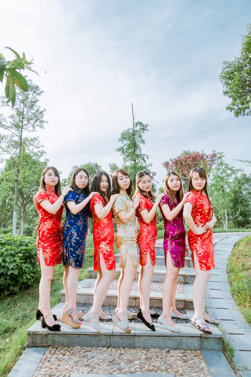 毕业小姐姐写真[513P+3.23G] #眼镜娘 #眼镜妹 #毕业照 #女大学生 #写真 
No.110715 预览全套尺度看置顶或私信 投稿：@007share 
眼镜娘圈子：https://t.co/VSeJDJ4qxz https://t.co/Lrs7lR011O