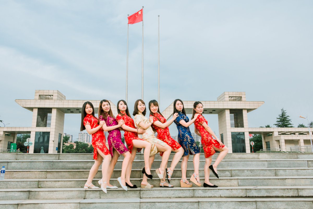 毕业小姐姐写真[513P+3.23G] #眼镜娘 #眼镜妹 #毕业照 #女大学生 #写真 
No.110715 预览全套尺度看置顶或私信 投稿：@007share 
眼镜娘圈子：https://t.co/VSeJDJ4qxz https://t.co/Lrs7lR011O