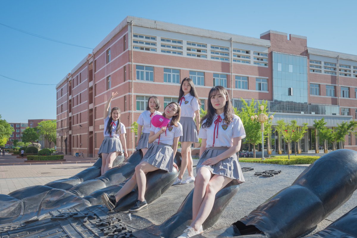 毕业小姐姐写真[1264P+3.57G] #眼镜娘 #眼镜妹 #毕业照 #女大学生 #写真 
No.110923 预览全套尺度看置顶或私信 投稿：@007share 
眼镜娘圈子：https://t.co/VSeJDJ4Yn7 https://t.co/J6PVRWRvcK
