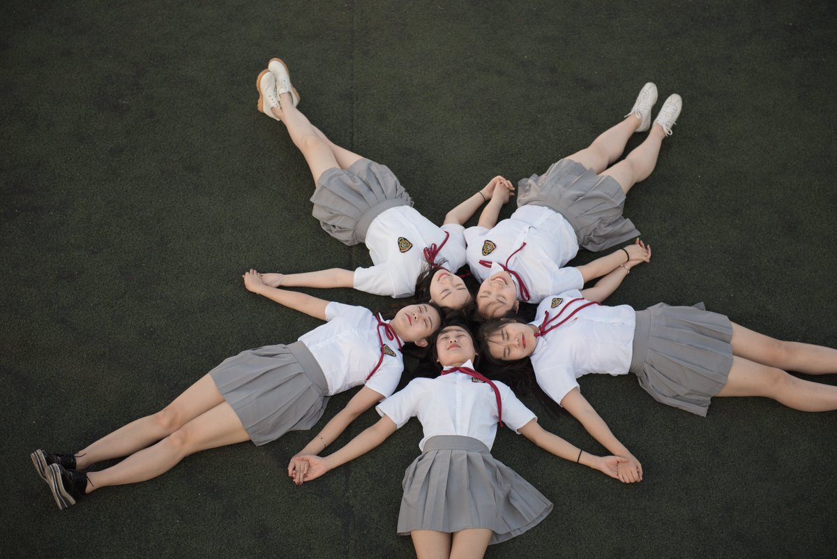 毕业小姐姐写真[1264P+3.57G] #眼镜娘 #眼镜妹 #毕业照 #女大学生 #写真 
No.110923 预览全套尺度看置顶或私信 投稿：@007share 
眼镜娘圈子：https://t.co/VSeJDJ4Yn7 https://t.co/J6PVRWRvcK