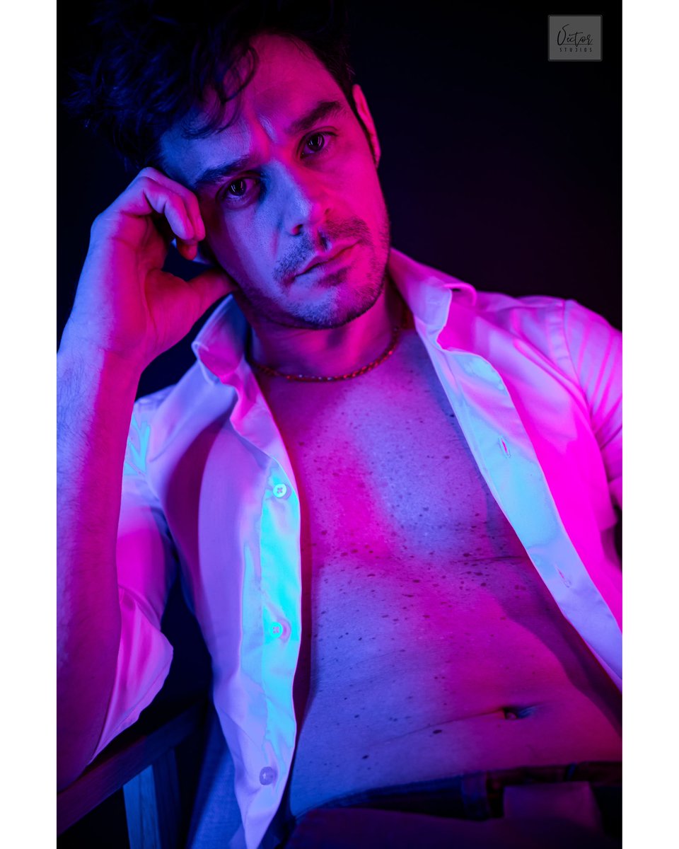 _VectorStudios's tweet photo. Chris joined us in the Studio!
How do you think he did?
#vectorstudios #sydneyphotography #boudoirstudio #malenude #leatherboy #gaymodels #maleboudoirmodel #maleboudoir #westernsydneyphotographer #westernsydneyphotography https://t.co/sYKRYXxWC3