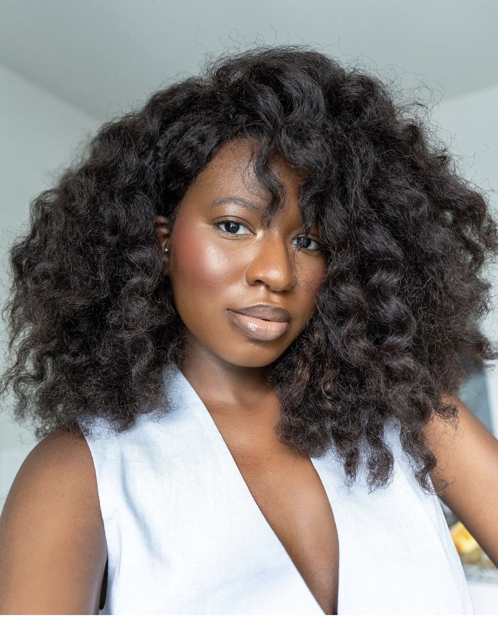 Esha Glows tweet media