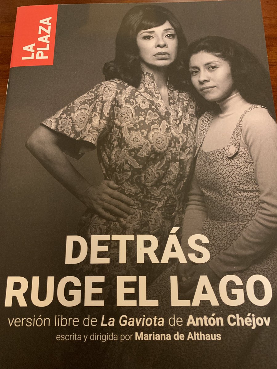 Saliendo de ver:

Extraordinarias actuaciones!

Felicitaciones <a href="/TatianaAstengoB/">Tatiana Astengo</a> un placer verte esta noche entregarlo todo en una propuesta tan compleja y profunda. Gracias a todo el elenco por estos minutos de puro teatro.