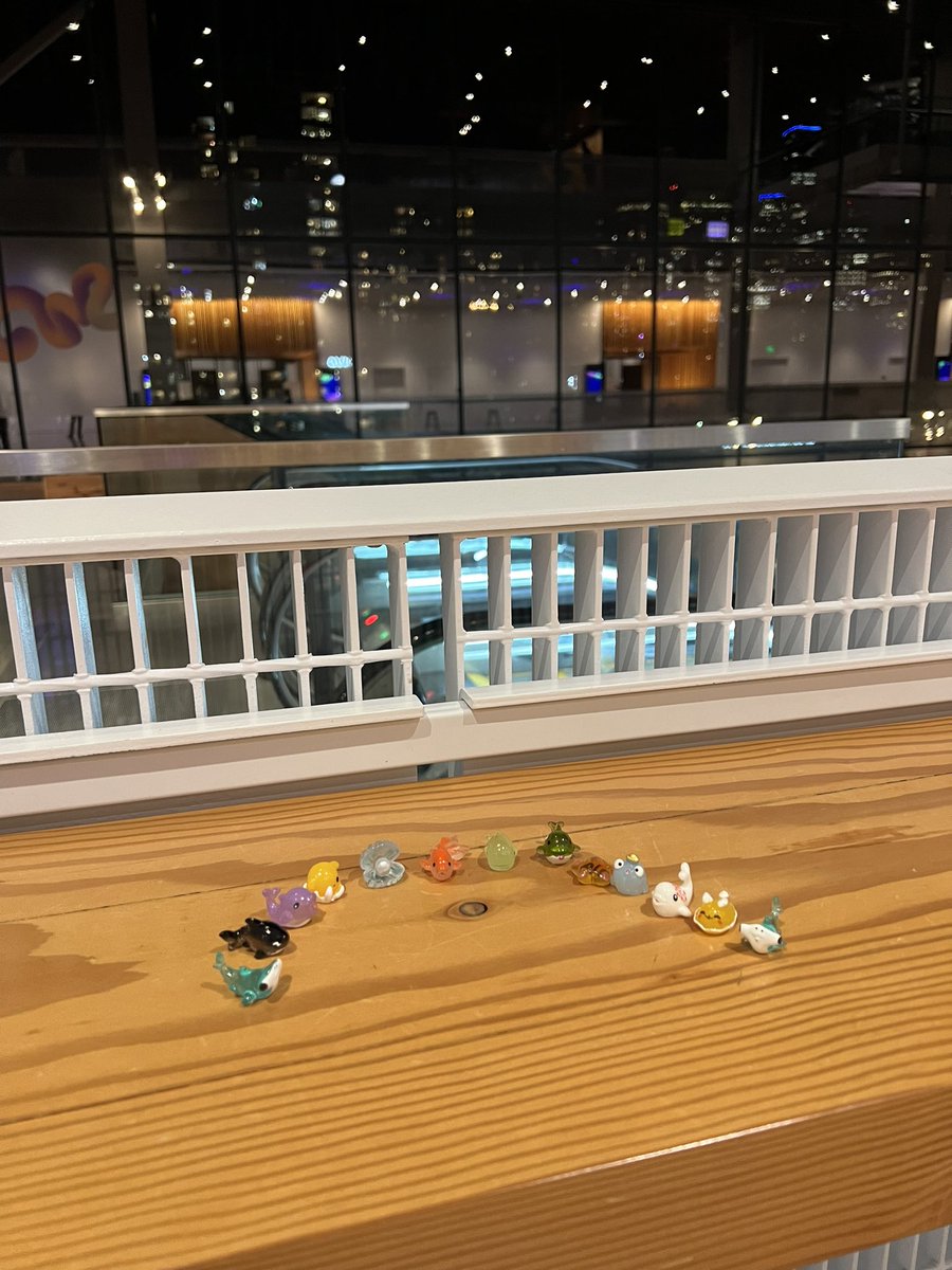 kimmer_jimmers's tweet photo. Found some new friends at the #PASSDataSummit https://t.co/CMQkdvPW5t