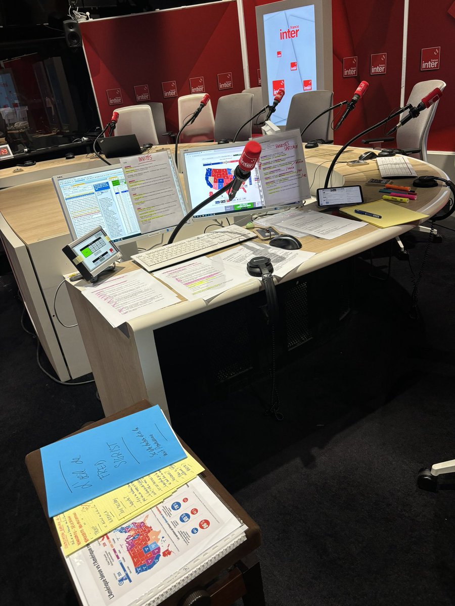 FabSintes's tweet image. Ben mes amis…
Y’a pas que mon bureau qui est mal rangé au petit matin… Le monde entier doit avoir cette tête 😵💫
#electionday2024