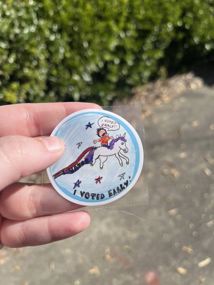 KatieKatDraws's tweet photo. @vinylswift89 North Carolina got a child’s drawing of a kid riding on a flying unicorn! I love it so much. I want it as out state seal. https://t.co/Otdb7TYAR9