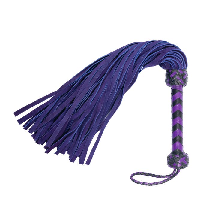 mastertanners1's tweet photo. Experience intense impact with this 100-tail, thick cowhide leather flogger

100% Genuine leather🔥
6% off limited offer🥳

Shop Now:https://t.co/VZJizA2u4R

#LeatherFlogger #ImpactPlay #CowhideWhip #BDSMGear #KinkEssentials #HeavyImpact #ThuddyFlogger  #IntensePlay https://t.co/BNIVaRQfGp