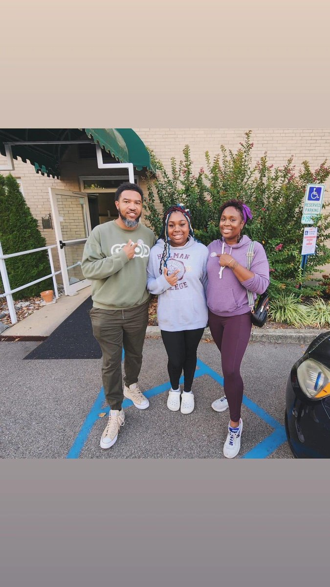 ChardeJones's tweet photo. Our Naima voted for the first time! Newly 18 year-old doing her civic duty. #vote https://t.co/dQ2GUZ7844