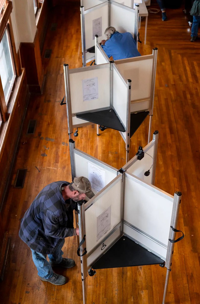 vtdigger's tweet image. PHOTOS: Voters cast their ballots throughout Vermont #vtpoli #vote #election2024 buff.ly/4fRTCW7