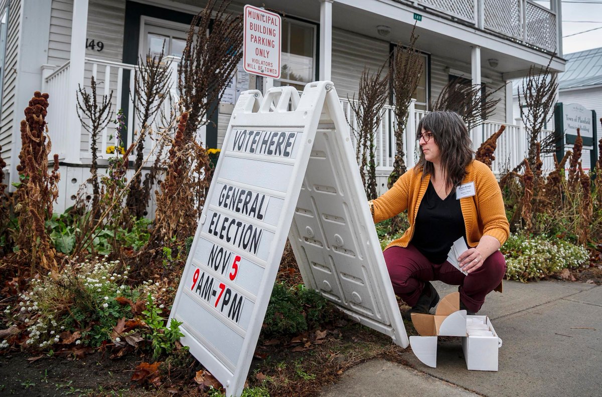 vtdigger's tweet image. PHOTOS: Voters cast their ballots throughout Vermont #vtpoli #vote #election2024 buff.ly/4fRTCW7