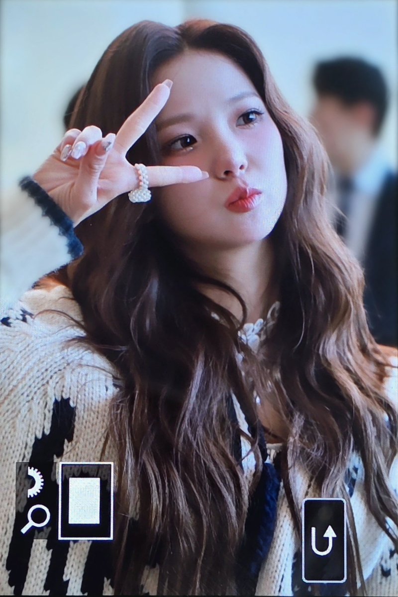 여우더쿠 tweet media