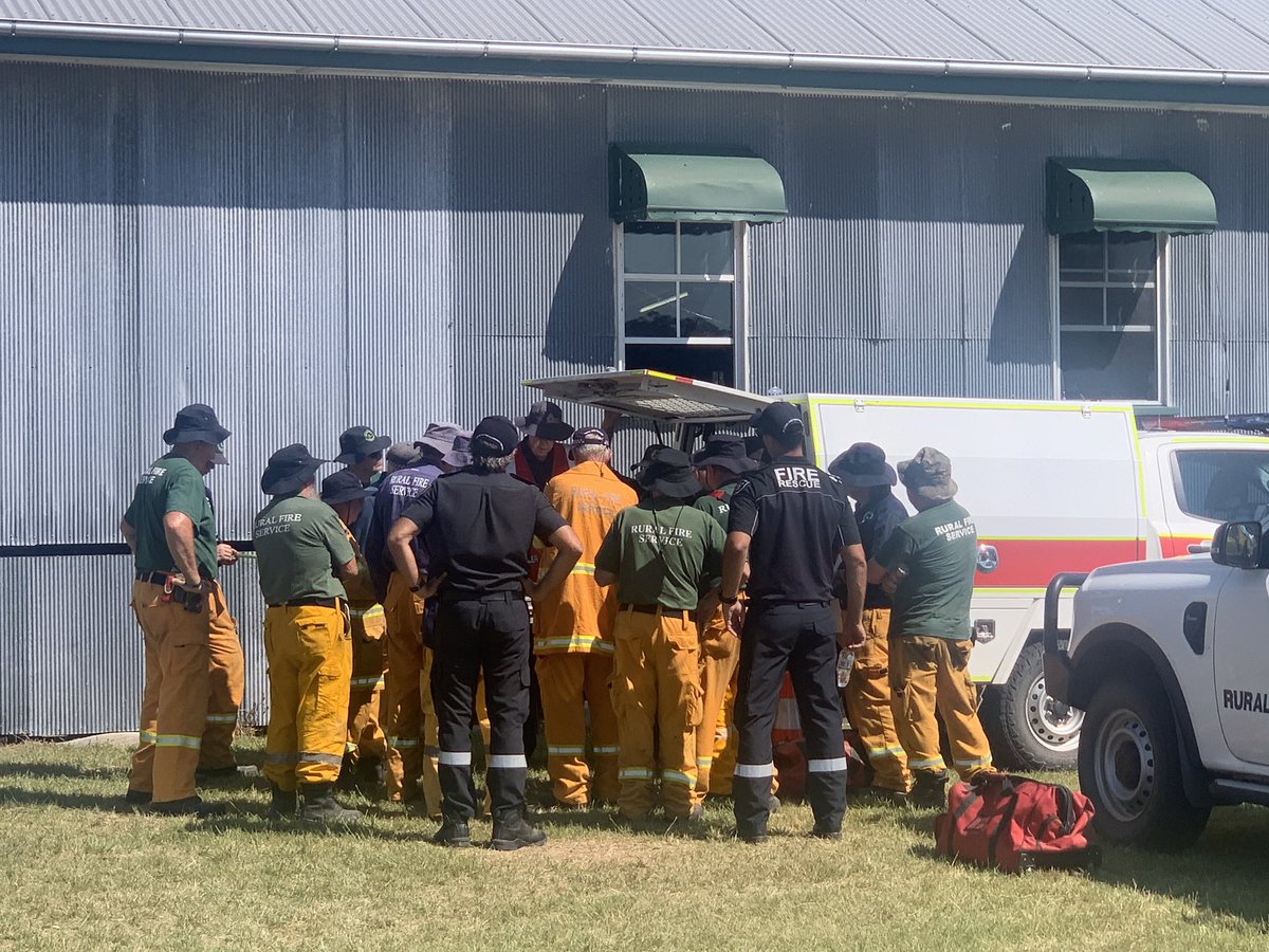 A Southeast Queensland bushfire strike team have arrived to help crews on the front line battling a bushfire at Graymare.

The fire started from a lightning strike west of Warwick last week.

The full story tonight at 6pm.
<a href="/7NewsToowoomba/">7NEWS Toowoomba</a> #7NEWS