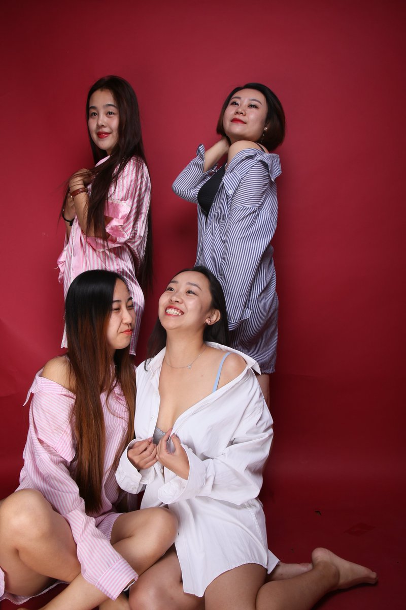 毕业小姐姐写真[169P+889M] #眼镜娘 #眼镜妹 #毕业照 #女大学生 #写真 
No.112723 预览全套尺度看置顶或私信 投稿：@007share 
眼镜娘圈子：https://t.co/VSeJDJ4qxz https://t.co/poZas726oC