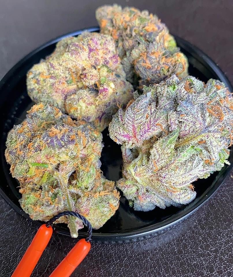 _StonersRUs_'s tweet photo. Taste the rainbow 🌈 https://t.co/Ge06cD48D7