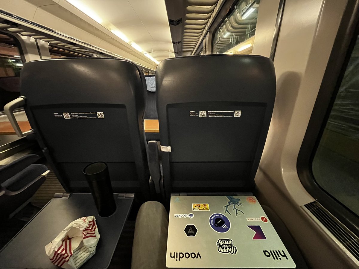 seb_vaadin's tweet photo. On my way to @jfallconf and I hope all the stretching exercises show their benefits the next couple of hours.
#JFall #TrainOffice #Vaadin https://t.co/dtSdJjt2Zb