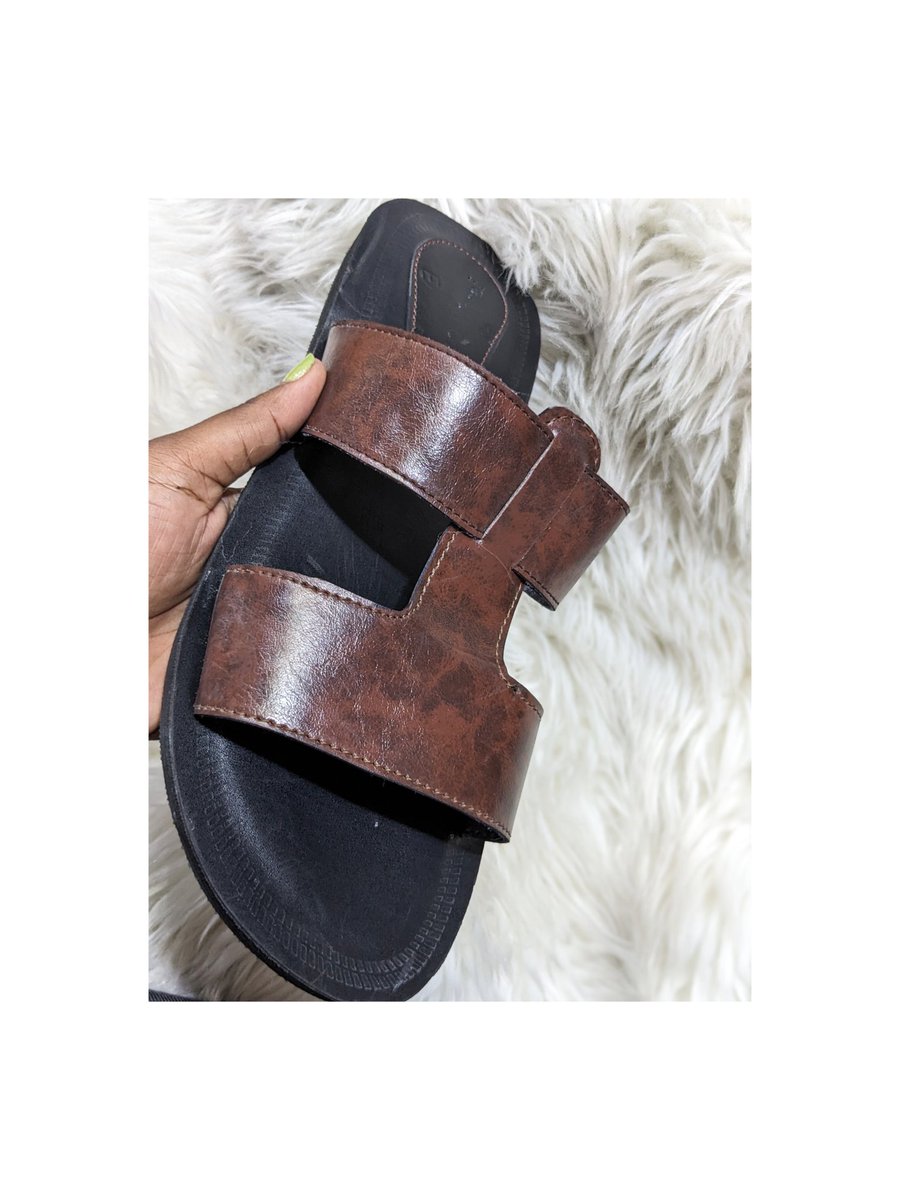CharityFlora1's tweet photo. Naomba Nisaidie Kurepost Hizi Sandals Bado Zipo Na Bei Ni Ileile Ya Mtanzania😊

🔸Zinapatikana Jumla Na Rejareja
🔸Price Ni 15k
🔸 Whatsapp/Call 0688759534
🔸Size 40-46 With Different Style
🔸Delivery Nchi Nzima Kwa Gharama Za Mteja

📍 DSM

Kindly Repost Thankyou❤️ https://t.co/pLG7meyP3K
