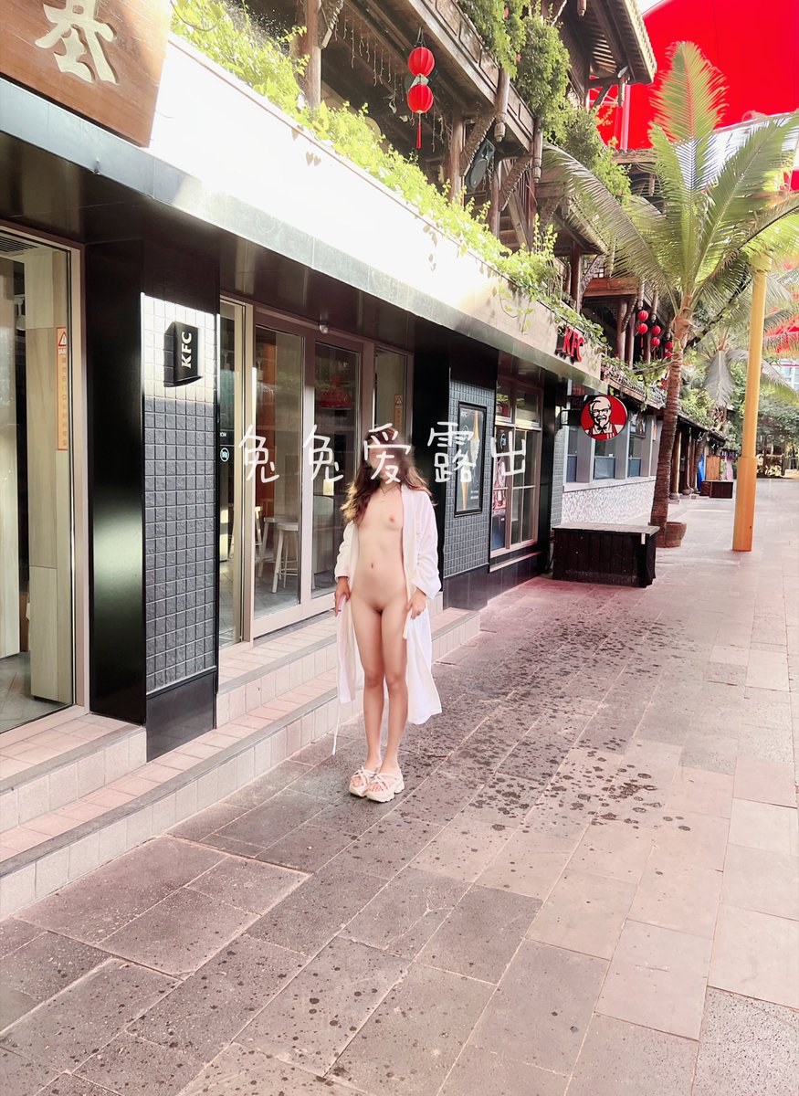有人陪我一起吃开封菜么？我这样能让你更有食欲么 https://t.co/rNDtPeODYe