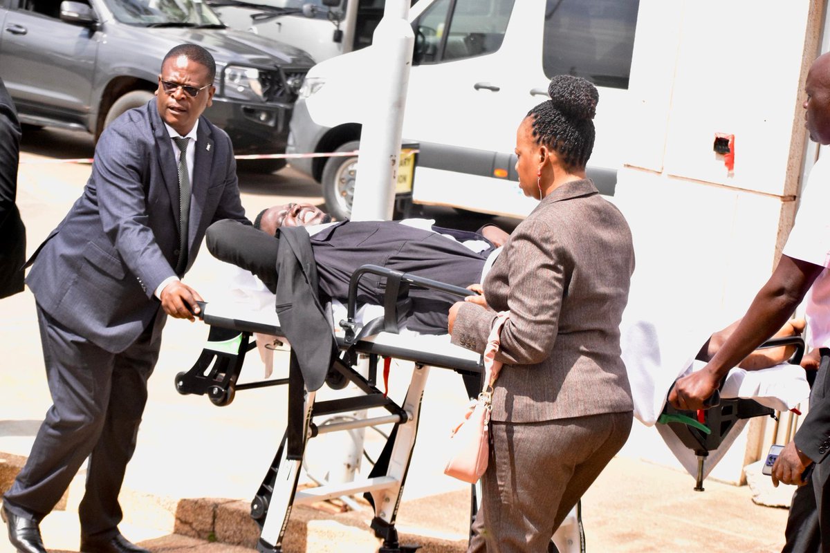 Mityana Municipality MP, Francis Zaake has been rushed to hospital after a scuffle broke out in the chambers of <a href="/Parliament_Ug/">Parliament of Uganda</a> during plenary sitting.
This is after Mr Zaake raised fears of insecurity in the House chambers claiming some people who are not MPs had entered the