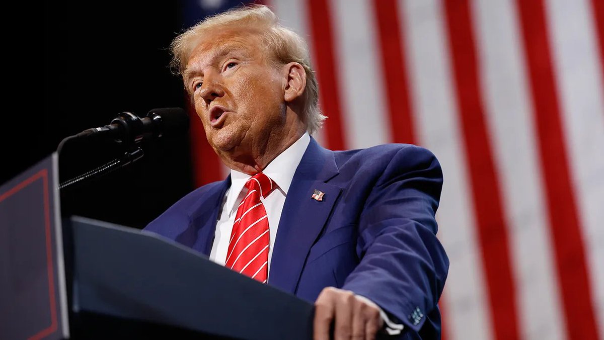 "Many people have told me that God spared my life for a reason"  

Donald #Trump2024 announces victory in the U.S. election, assuring his supporters he will bring "every ounce of energy, spirit and fight that I have in my soul to the job"

#USAElection2024
#USA2024