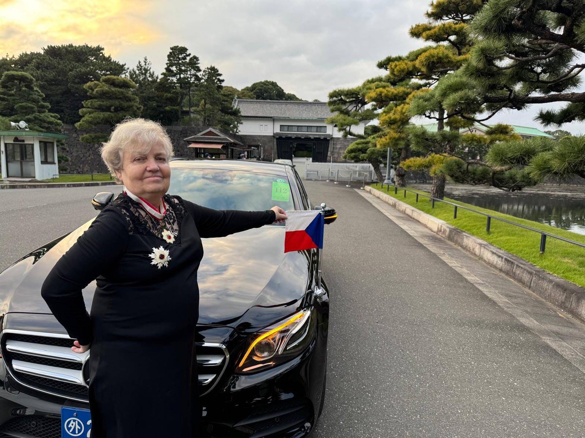 Dana Drábová #KeepCalmAndCarryOn tweet media