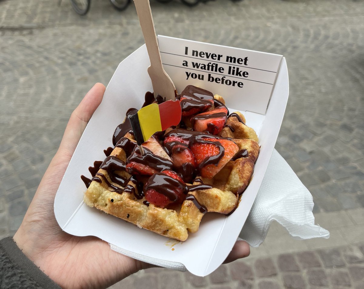swtlai's tweet photo. Science aside, of course I had to check out the local culinary fare 🍽️ Apparently there IS a limit to how much they’ll let you have at “all you can eat” ribs… it was a tad embarrassing to find that out 🤭😂 https://t.co/k9T7SdqqUx