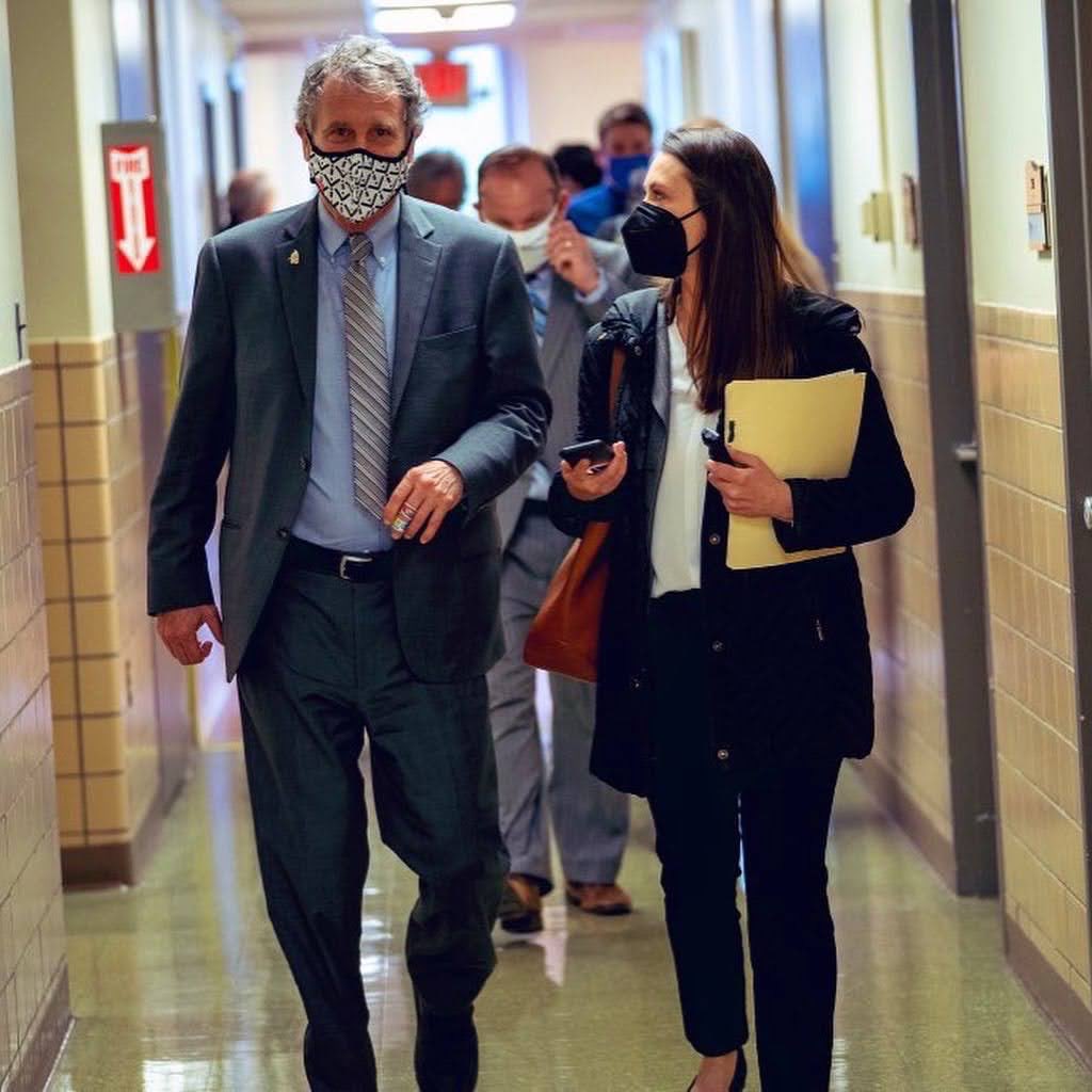 RMHartford's tweet photo. Few people embody the term “public servant” more than @SherrodBrown. The Senate will greatly feel his loss. Workers in Ohio and across this country are better off because he was there, fighting for them. 

Working for him for 4 years was an immense honor. https://t.co/VqrXRGP6O2