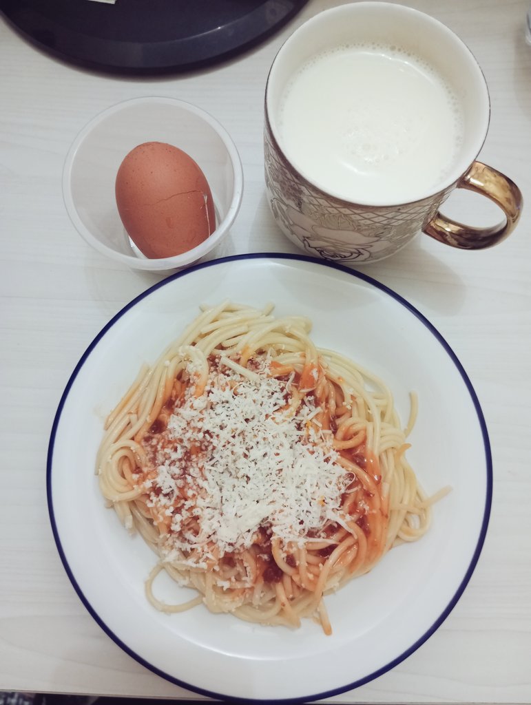 NPingitz's tweet photo. Selamat menjalani hari dan beri harapan semampu kita bisa luangkan
.
Mari maksi sahabat π₯
#ifh23
#spageti
#susu
#telor https://t.co/ghZrp5xDmi
