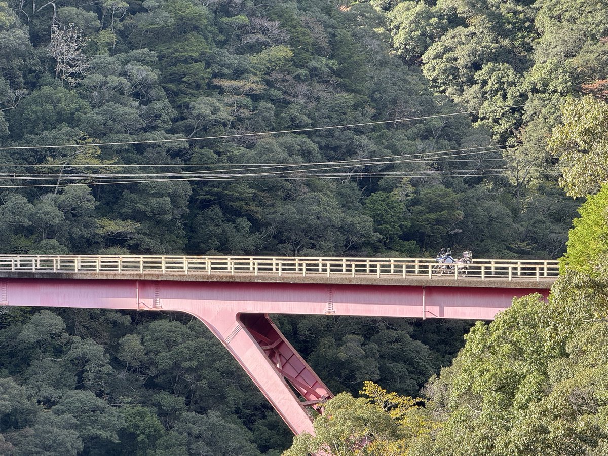 zeCrlRTIv3CM5Cd's tweet photo. 奈良三重和歌山の三県境
#R169
#瀞峡 https://t.co/s5Hrmr2vhd