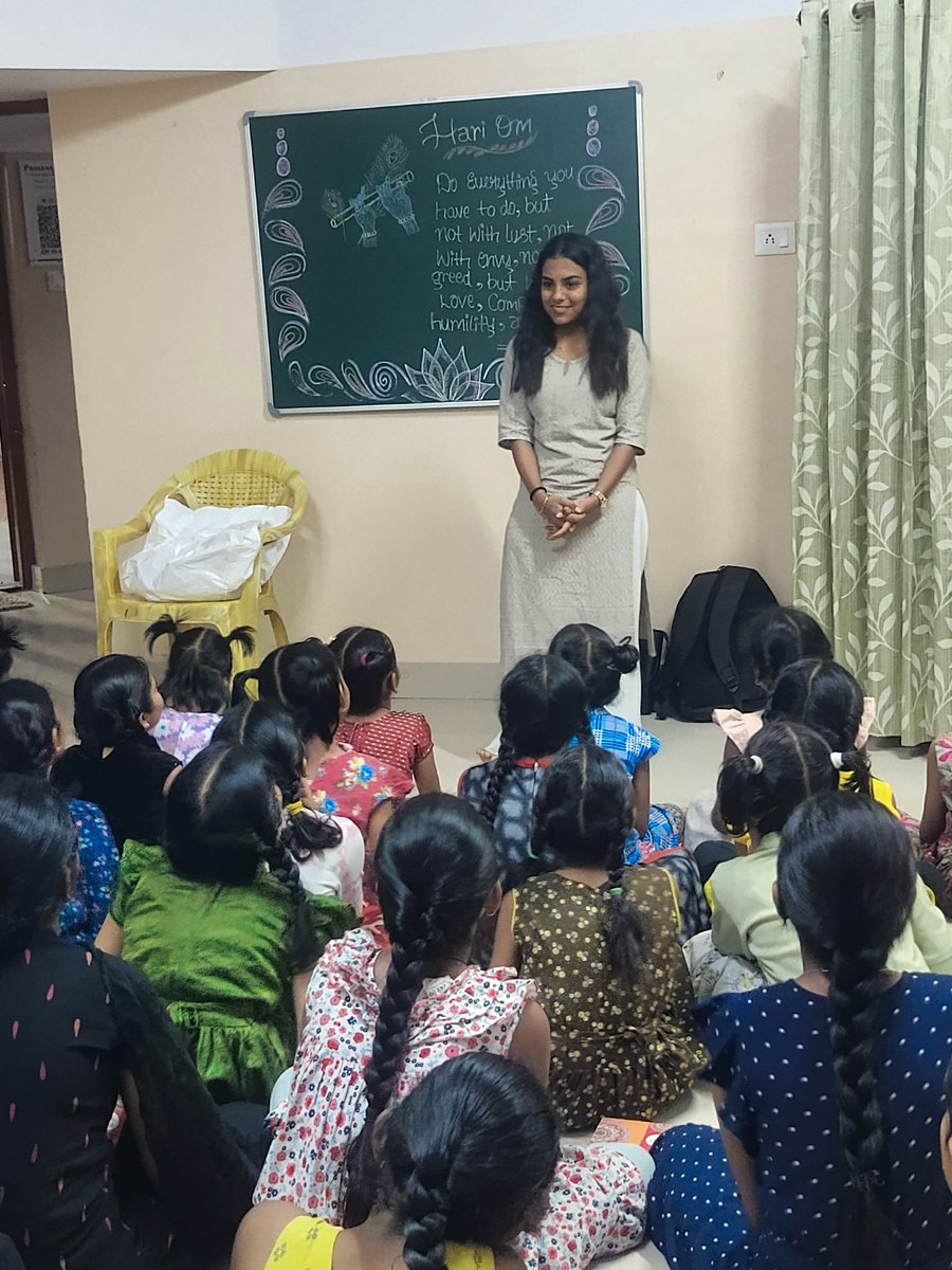 tradejini's tweet photo. This Diwali, we traded sweets for moments of joy at the orphanage—sharing laughter, games, and a heartfelt song of gratitude.
The best things in life are shared! @uandi_tweet
#Tradejini #CubePlus #DiwaliCelebration #Community https://t.co/N6Oea4NgwP