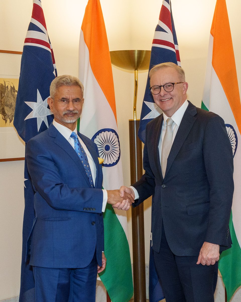 Anthony Albanese (@albomp) on Twitter photo Our growing relationship with India matters to Australia.
Great to meet with External Affairs Minister <a href="/DrSJaishankar/">Dr. S. Jaishankar</a> today in Canberra. 🇦🇺🇮🇳 Our growing relationship with India matters to Australia.
Great to meet with External Affairs Minister <a href="/DrSJaishankar/">Dr. S. Jaishankar</a> today in Canberra. 🇦🇺🇮🇳