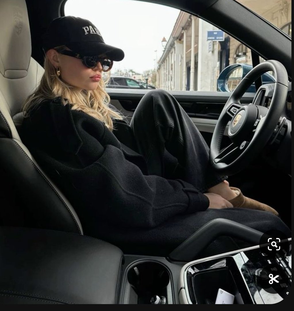boldsnows's tweet photo. そろそろ車欲しいな🚗
内装白とかベージュが好きやけどあんまりないよねぇ
外は黒か白かベージュでお願いします。
なんかベージュのシームレスな感じが最近とても好き。 https://t.co/9kfPHroOdk