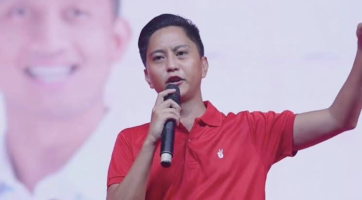 ivanity16's tweet photo. Sandro Marcos voted for both presidential candidates, Kamala Harris and Donald Trump. https://t.co/PsMy0sat8f