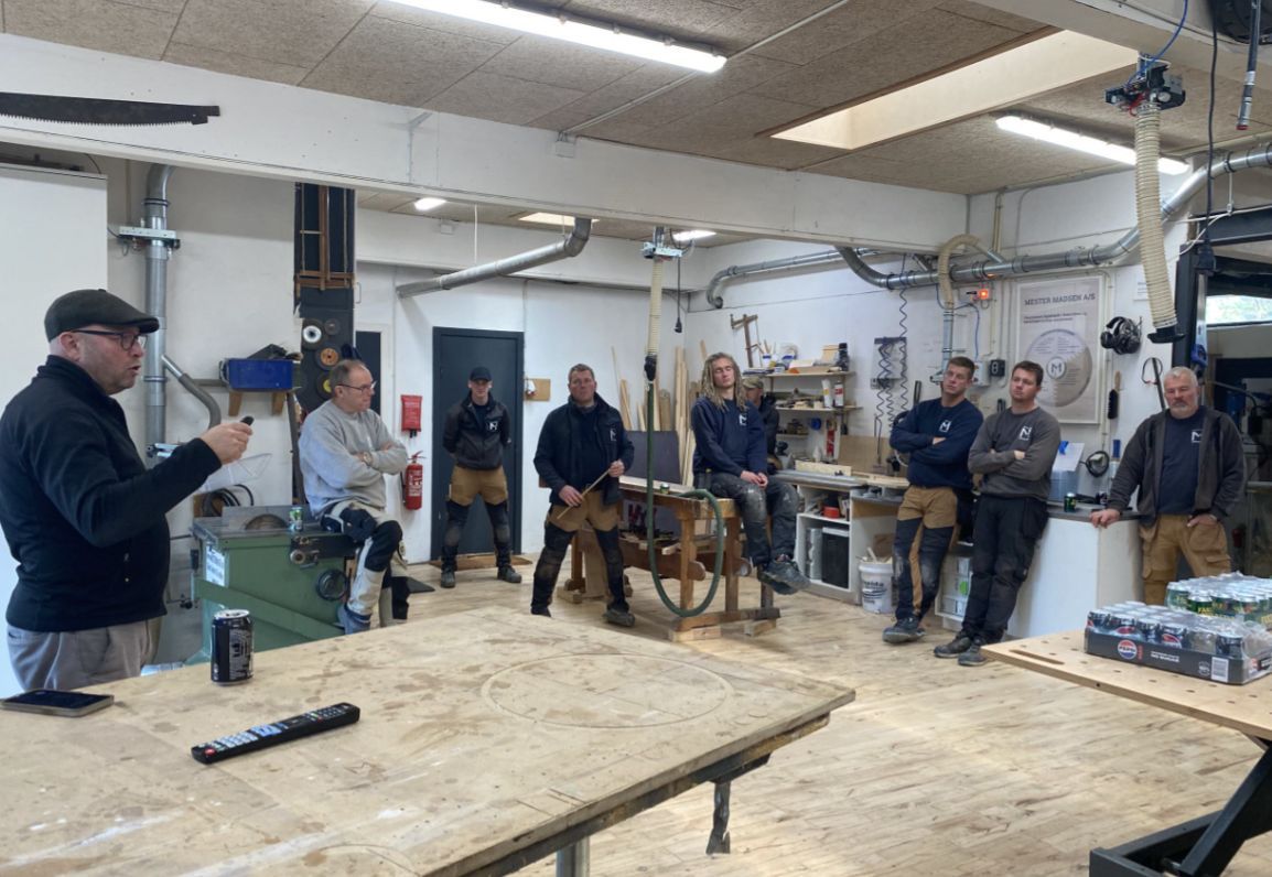 Byggeriets Arbejdsmiljøbus (Bam-bus) tweet media