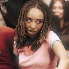 varrious_'s tweet image. This hideous bitch is probably somewhere crying rn 😂😂😂