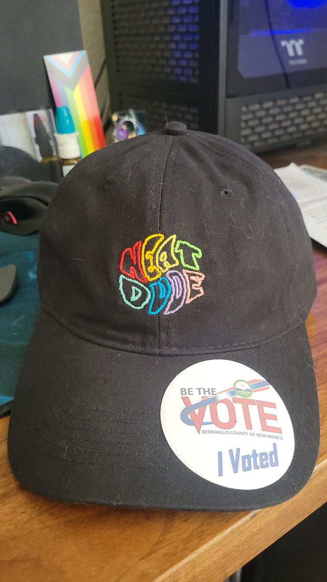 KaraIsLegit's tweet photo. @neatdude https://t.co/aP3e7xcNzH