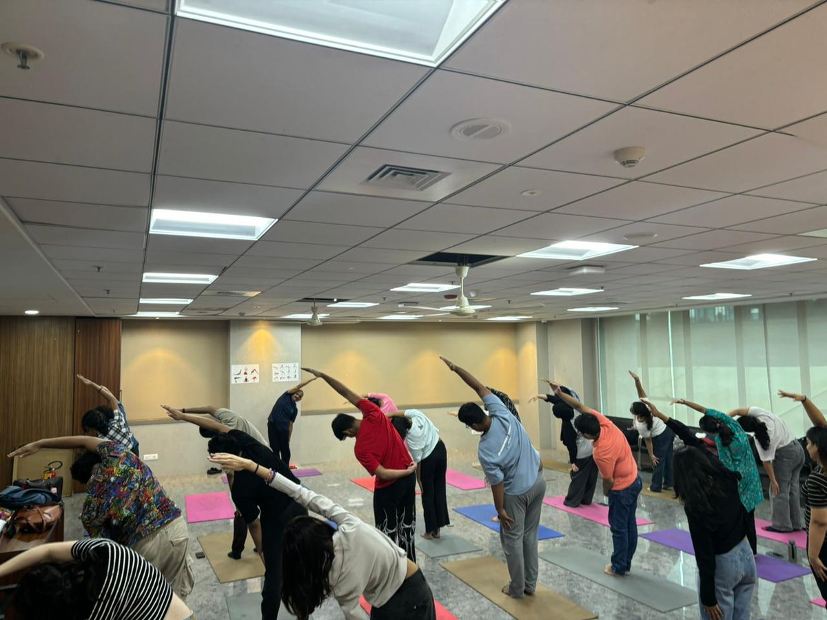 MumbaiKdham's tweet photo. From Jul to Nov, students participated in multiple batches, embracing the fundamentals of yoga for holistic growth.
#kaivalyadhamamumbai #yogafoundationcourse #yogabasics #yogastudent #yogaknowledge #yogalearning #fundamentalsofyoga #yogainstitute https://t.co/O1UjwntV6O