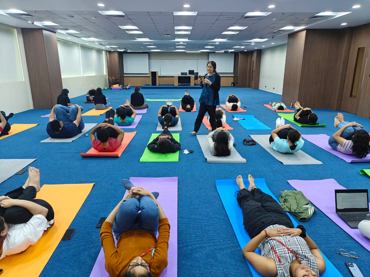 MumbaiKdham's tweet photo. From Jul to Nov, students participated in multiple batches, embracing the fundamentals of yoga for holistic growth.
#kaivalyadhamamumbai #yogafoundationcourse #yogabasics #yogastudent #yogaknowledge #yogalearning #fundamentalsofyoga #yogainstitute https://t.co/O1UjwntV6O