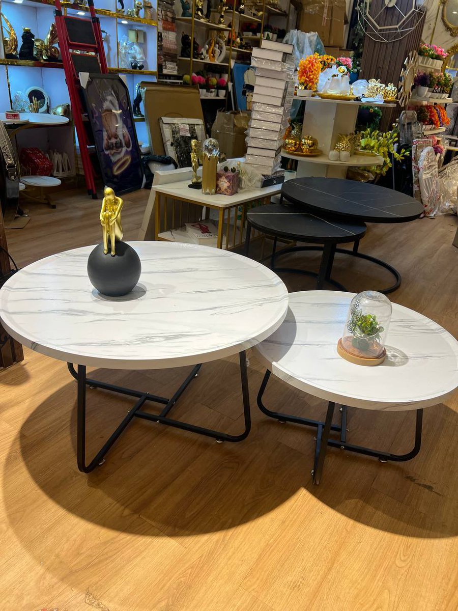 yetubs's tweet photo. This is different from plain white design

White Marble design 

High quality Iuxury wooden design center table 

Available in marble white , plain white, brown and black colors 

Size: big size 

Price: 160,000 naira https://t.co/ZV0JjzqiP0