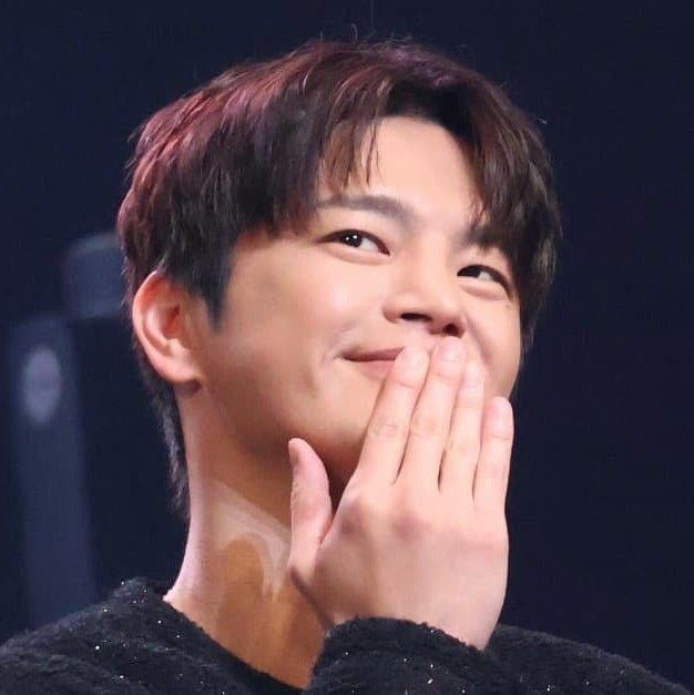 seoinguk_mystar's tweet photo. 기절 https://t.co/uLHbd4EUwT