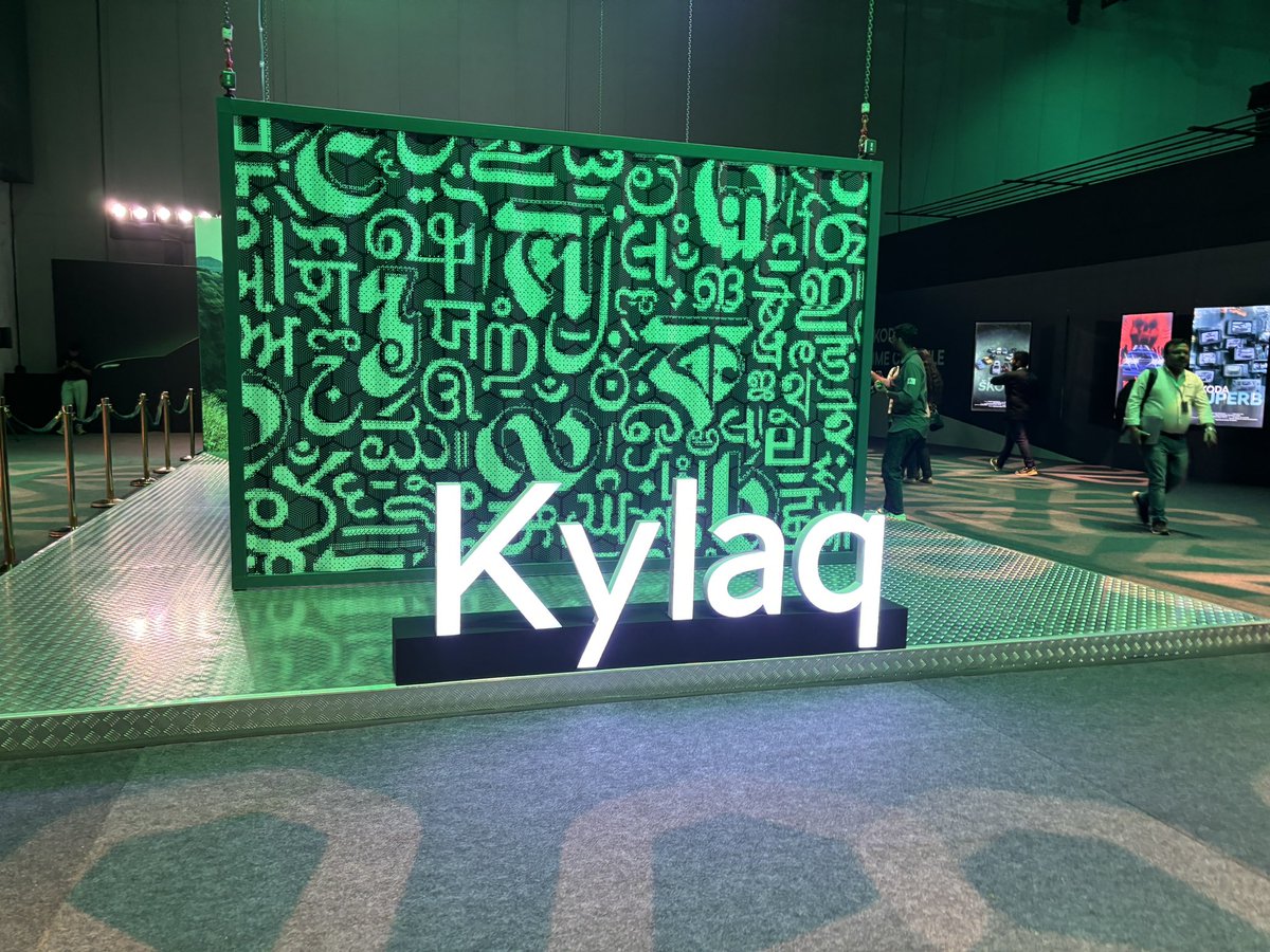 sidpatankar's tweet photo. A day for #subcompact SUVs! Today we'll get to see the production version of the #Skoda #Kylaq. And of course @KiaInd chose today to release sketches of what may be called the Clavis #SUV. EV9 inspired boxy design is unique. Looks roomy. Kylaq also looks well-proportioned.
SVP https://t.co/14OtEfSh5D