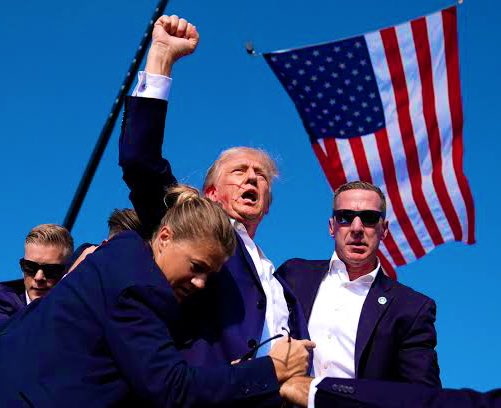 NewsLiberdade's tweet image. 🚨URGENTE - Trump ganha na Pensilvânia e é eleito o novo presidente dos Estados Unidos da América!