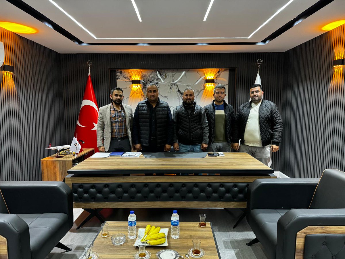Güneşin Çocukları Spor Kulübü (@gunesincocuklri) on Twitter photo TEŞEKKÜR!
İş insanı Abuzer AVCI beyi ofisinde ziyaret edip kulübümüzün oluşumu ve hedefleri hakkında bilgi verdik.
Yöneticilerimizi ağırlayan ve Sezon sonuna kadar Elazığ'dan gelecek 3 kızımızın tüm yol masraflarını karşılama sözünü veren <a href="/abuzeravc2/">Abuzer AVCI</a> beye teşekkür ederiz.
#Urfa TEŞEKKÜR!
İş insanı Abuzer AVCI beyi ofisinde ziyaret edip kulübümüzün oluşumu ve hedefleri hakkında bilgi verdik.
Yöneticilerimizi ağırlayan ve Sezon sonuna kadar Elazığ'dan gelecek 3 kızımızın tüm yol masraflarını karşılama sözünü veren <a href="/abuzeravc2/">Abuzer AVCI</a> beye teşekkür ederiz.
#Urfa