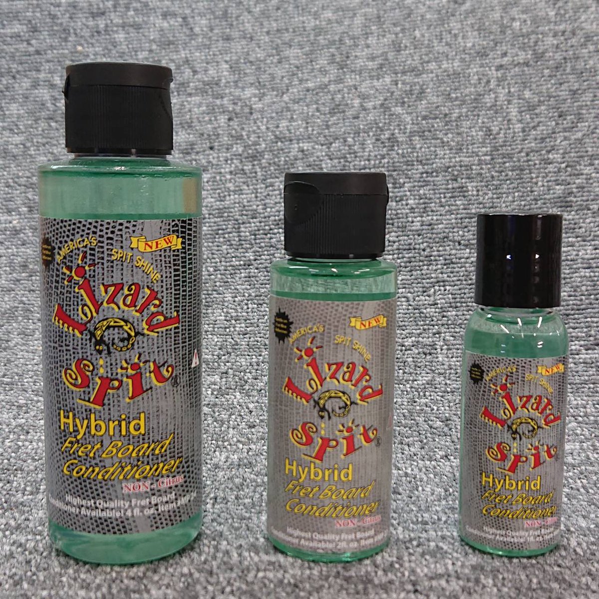 okada_inc's tweet photo. 【#LizardSpit 情報】

「Hybrid Fingerboard OIL」は、接着剤、塗膜にダメージを与えない中性の未塗装指板用のオイル

フレット固定のための接着剤に影響を与えることなく、指板の汚れや手垢を落とし、木部に適切な保湿効果を付与します！

《製品詳細》
https://t.co/I5awWhcSc8 https://t.co/aMBh5FmD9b