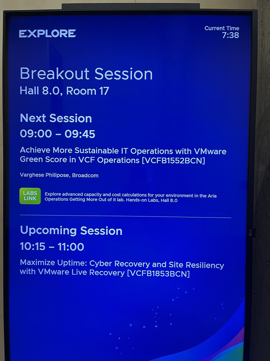 VPhilipose's tweet image. It’s the first session of the day ! #Greenscore #VCFoperations ⁦@VMwareExplore⁩ #SustainableIT